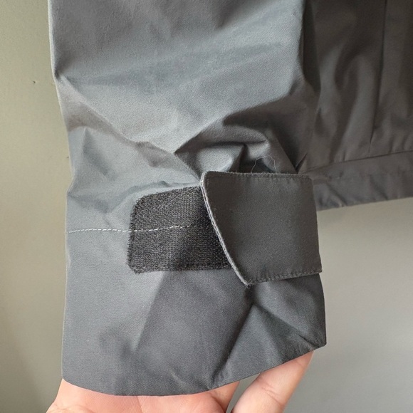 PELLIOT size M Outdoor Hiking Jacket Mens Windbreaker Waterproof, Zipper front - Picture 10 of 13